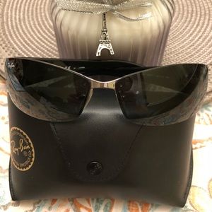 Ray Ban Rectangular sunglasses w case